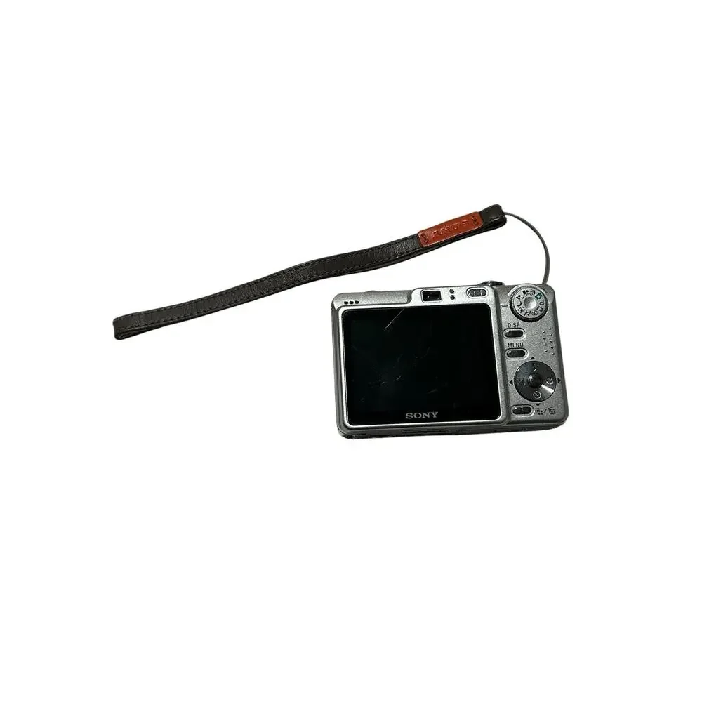 Sony Cyber-Shot DSC-W55 7.2 Mega Pixels 3x Zoom Digital Camera No Battery